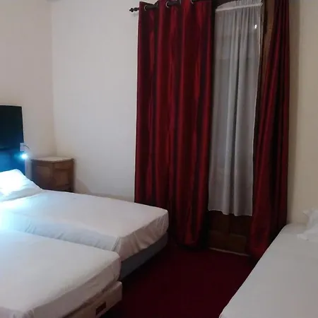 Hotel Du Palais 2*