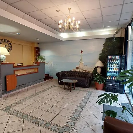מלון Du Palais 2*