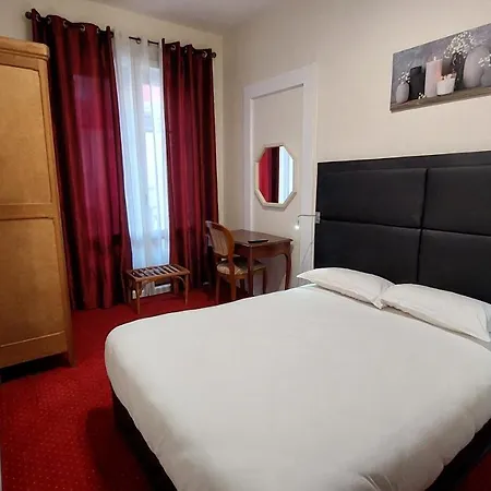 Hotel Du Palais 2*
