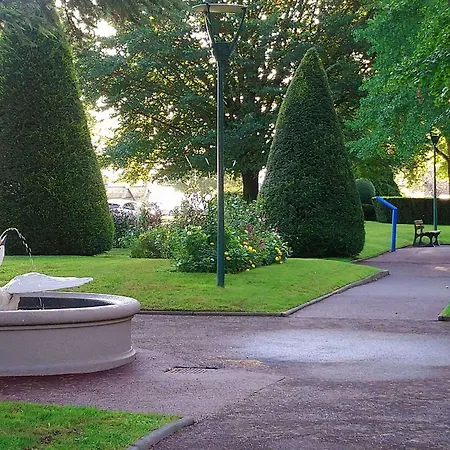 ホテル Du Palais 2*