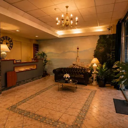 Hotel Du Palais 2*